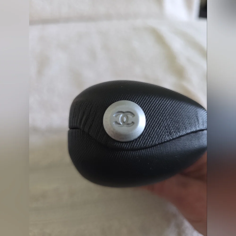 CHANEL – Authentic Black Hard Eyeglasses Case with CC Snap Button